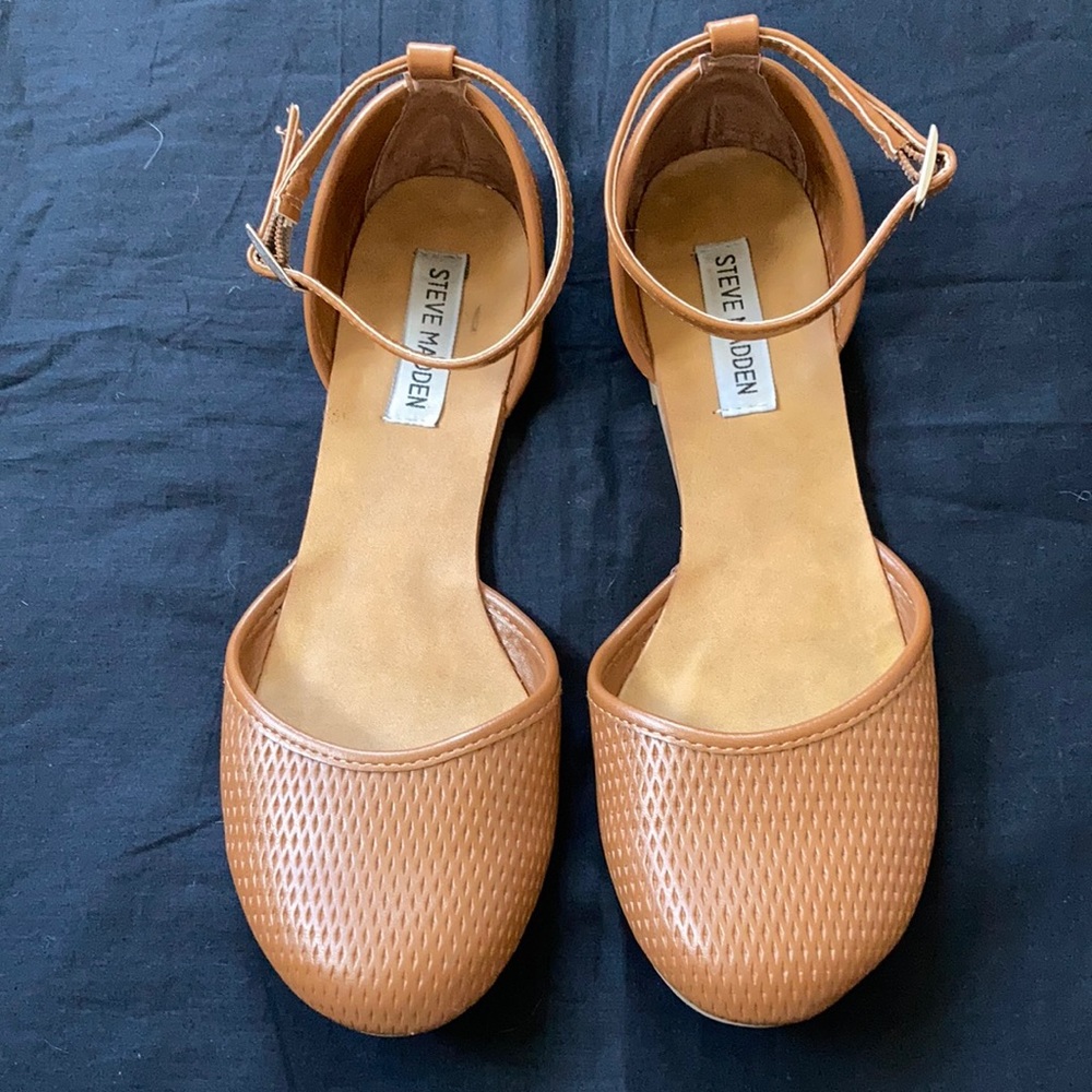 Steve Madden Tan Textured Ankle-Strap Flats